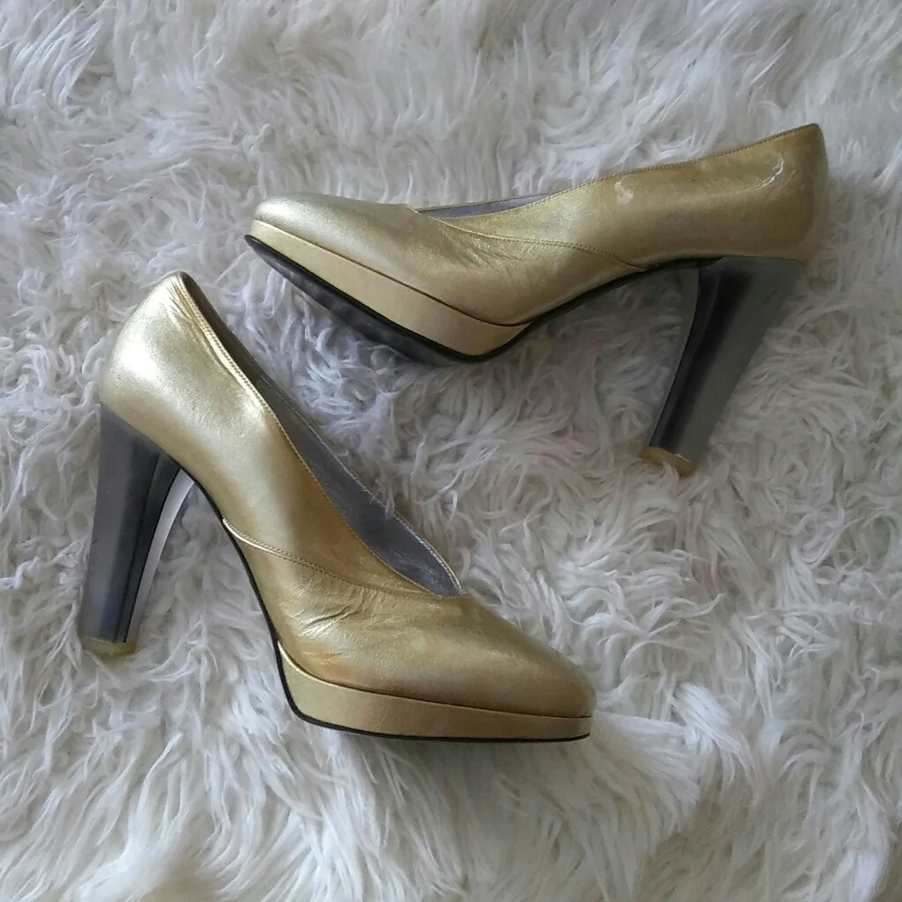 Nina Ricci Pumps With Acrylic Heels